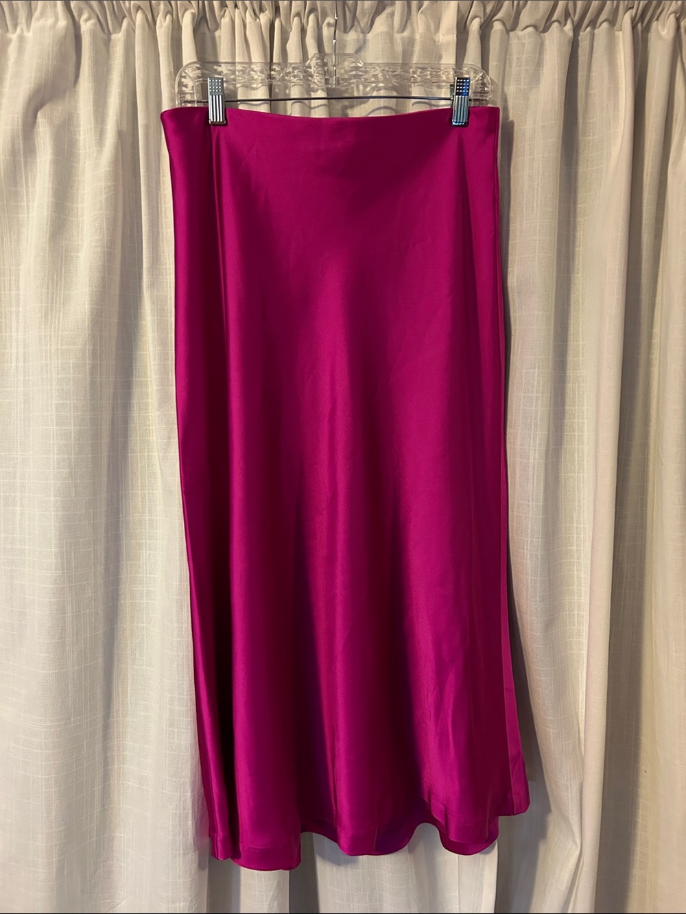 NWT Macy’s Brand On 34th Fuchsia Pink Satin Skirt Size Medium
